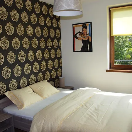 Color Apartment Krakow Room photo